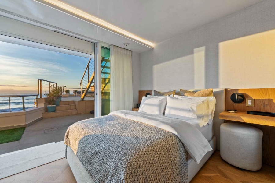 5 Bedroom Property for Sale in Clifton Western Cape
